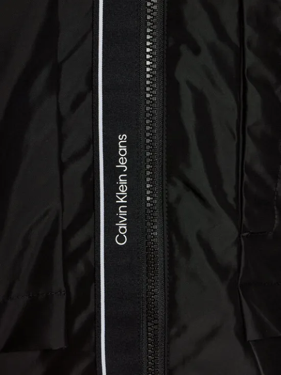 Calvin Klein Jeans Kurtka przejściowa IB0IB01984 Czarny Regular Fit