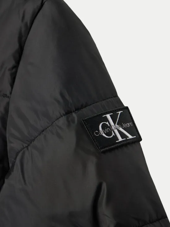 Calvin Klein Jeans Kurtka zimowa Essential IB0IB01276 Czarny Regular Fit