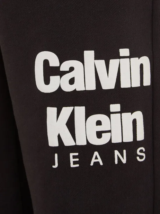Calvin Klein Jeans Spodnie dresowe IB0IB01816 Czarny Regular Fit