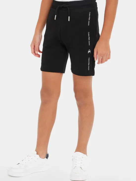 Calvin Klein Jeans Szorty sportowe Minimalistic IB0IB02061 Czarny Regular Fit